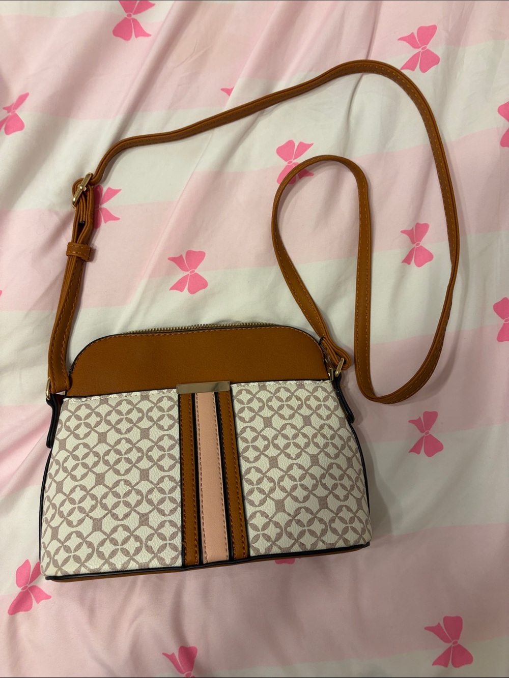 Structured Crossbody Bag in Tan and Cream